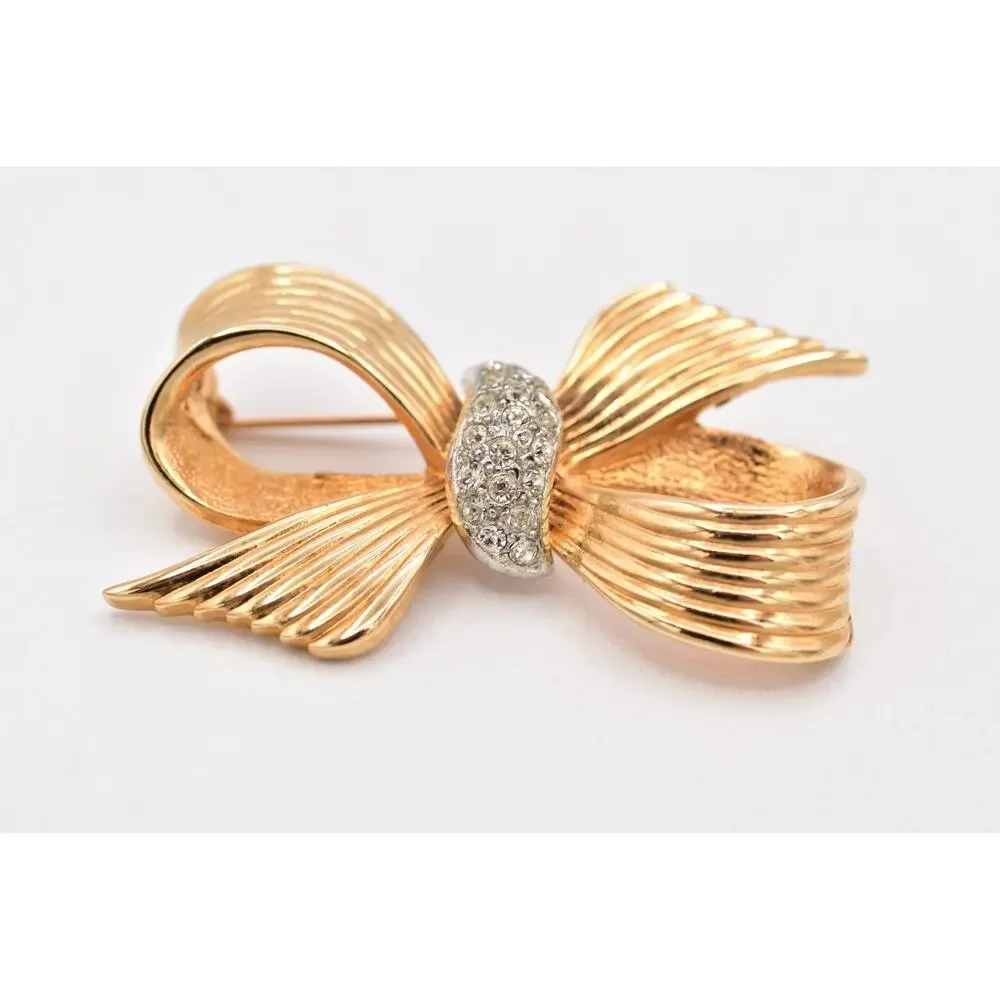 Vintage Gold Bow Brooch Crystal Rhinestone Ribbed Ribbon Statement Pin 1980s A25